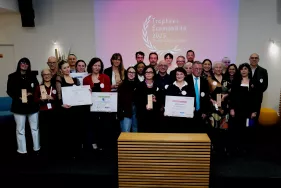 Photo de groupe des lauréats de l'édition 2025 des Trophées Ecomobilité (Agrandir l'image - fenêtre modale)