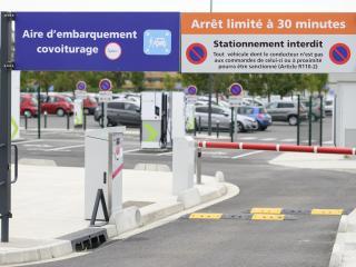 Entrée d'un parking relai